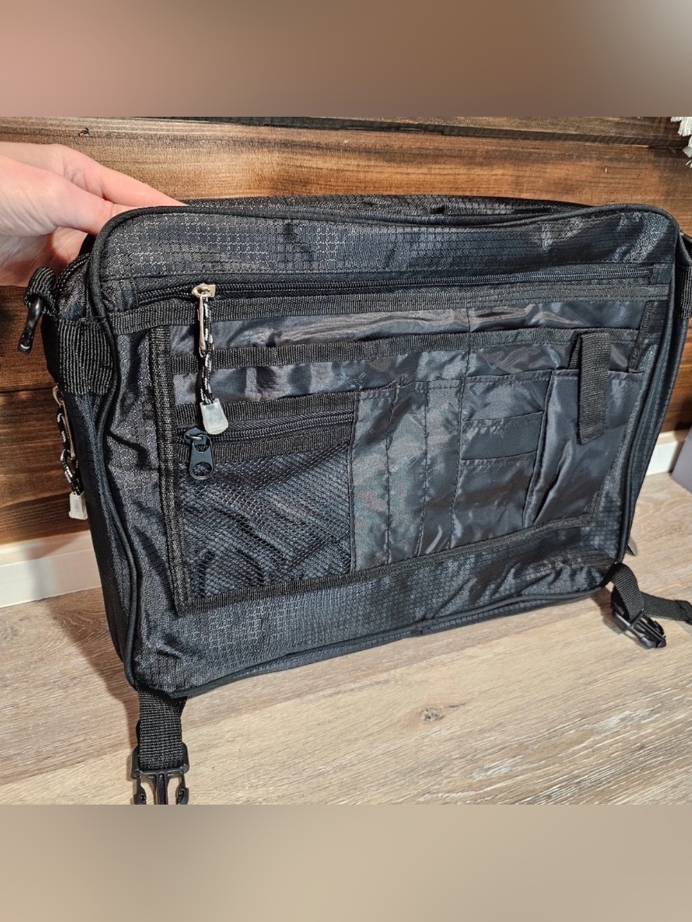 Calpak Ransom 18" Expandable Laptop Messenger Bag Black Travel Business NWT - Picture 7 of 9